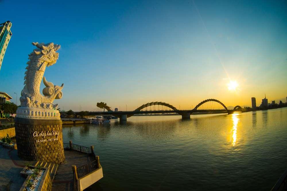 cầu rồng nổi tiếng ở Đà Nẵng