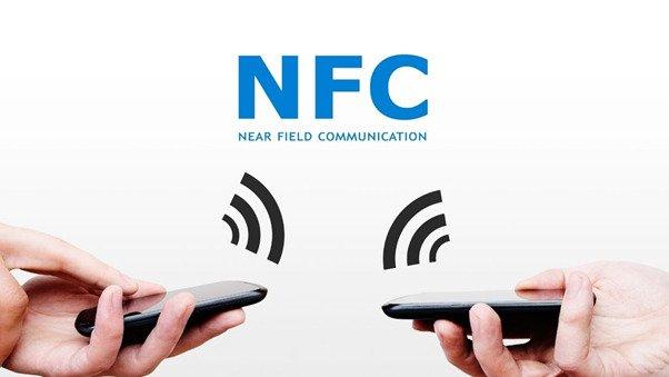Dùng NFC để thanh toán khi mua hàng trực tiếp