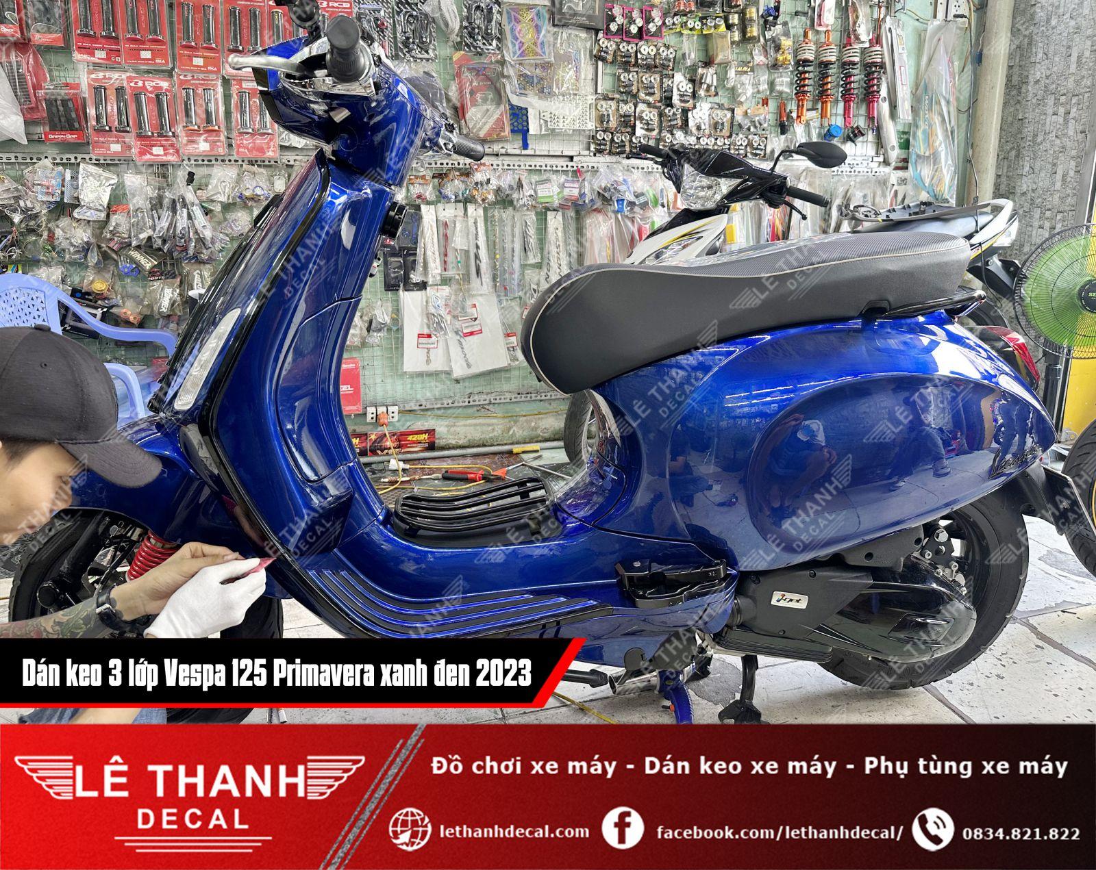 Dán keo 3 lớp cho xe Vespa 125 Primavera xanh đen 2023
