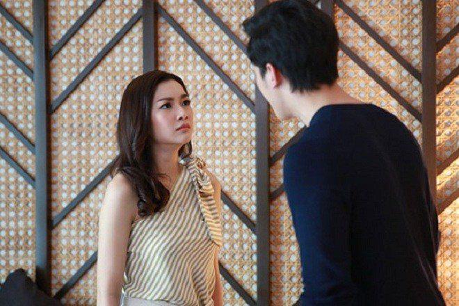Sinh nhật chồng cũ tôi nhắn tin “nhớ anh”, 3 ngày sau nhận được bưu kiện, mở ra tôi òa khóc