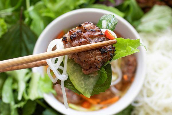 Top 10 Những Món Ăn Đặc Trưng Hà Nội Nhất Định Phải Thử