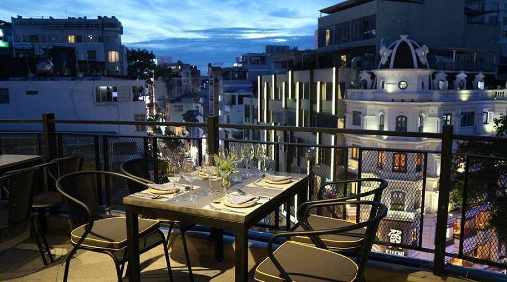 Review 6 quán cafe, nhà hàng Rooftop quận 1 HOT nhất hiện nay